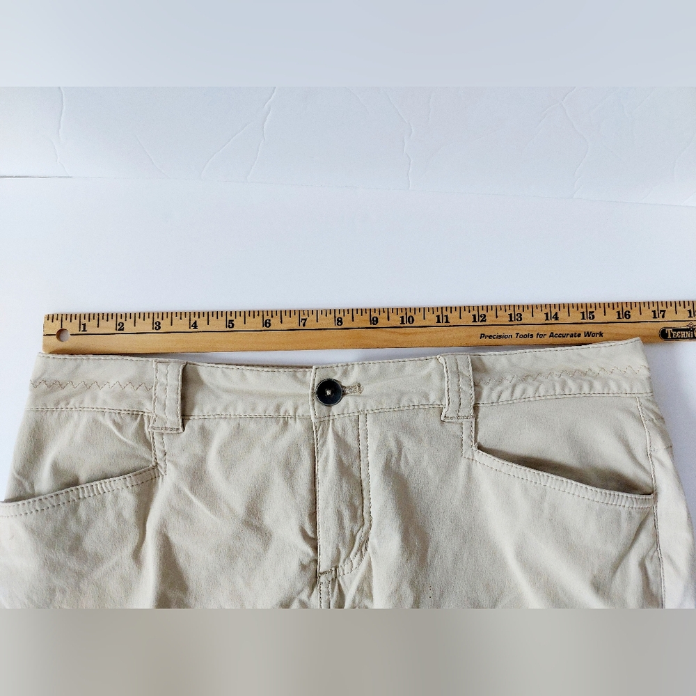Khaki Skort/skirt athletic Eddie Bauer size 6 Travel,‎ hiking, athletic #1129 - Picture 6 of 7
